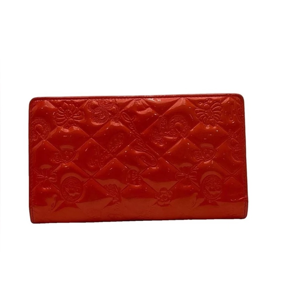 CHANEL Lucky Red Quilted Leather wallet